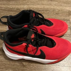 Nike Hustle Boys size 6 NWOT